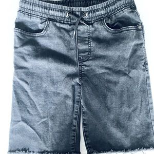 Kids jean shorts used size M 8/10